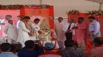 Pradhan inaugurates 3 projects worth Rs 321 cr