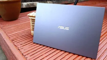 ASUS announces world's first gigabit LTE-capable laptop