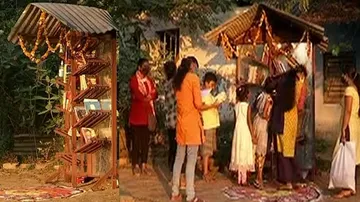 With Roadside Library, Tribal Women In Malkangiri Set Example For Others