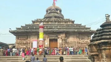 Odisha dips in Maha Shivaratri celebrations