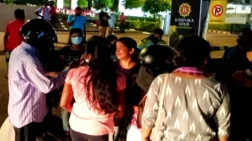 Bhubaneswar: Miscreants Snatch Wallet, Mobile From Woman In Rasulgarh