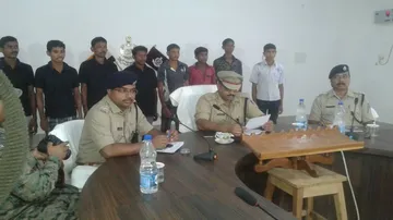 8 Maoist militias surrender in Malkangiri