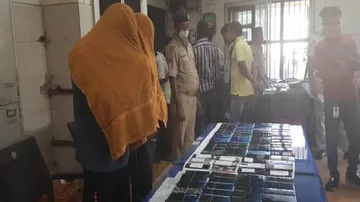 Commissionerate Police Nabs Two Snatchers; Over 100 Stolen Mobile Phones Recovered