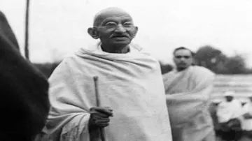 Gandhigiri by Iranian protesters gets Twitterati praise