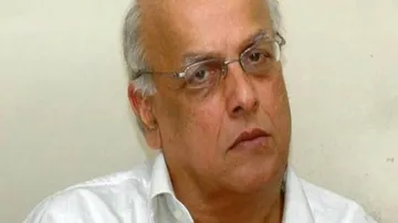 Mahesh Bhatt to sing for 'Hamari Adhuri Kahani' play