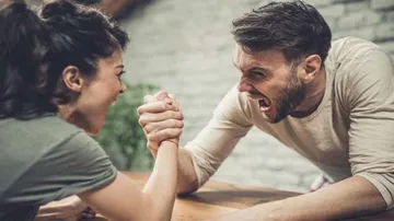 Women less sensitive to pain than men: Study