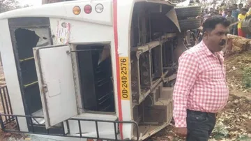 1 killed, 25 injured as marriage party vehicle meets with accident