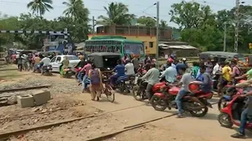 Locals launch signature campaign for rail over-bridge in Puri