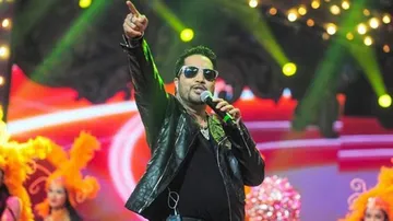 Ban on Mika lifted; he says won't sing in Pak again