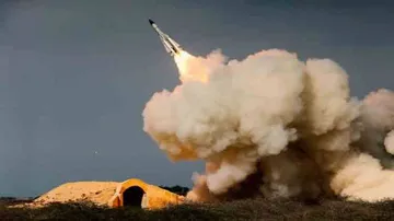 Iran launches missile strikes at Syria