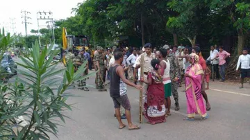 Protest By Slum Dwellers Halts Eviction For Modern ISBT In Bhubaneswar