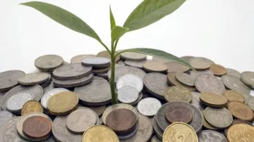 Can India transform economic challenges into opportunities?