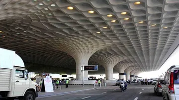 Minor fire at Mumbai airport, no casualties