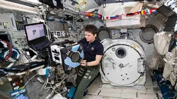 NASA's robot completes first hardware test in space