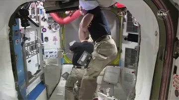 NASA Astronauts Complete 7 Hour-Long Spacewalk