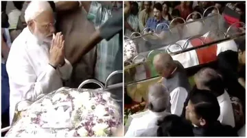 Modi pays tribute to Karunanidhi