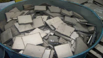 Nickel and zinc decline on lower demand