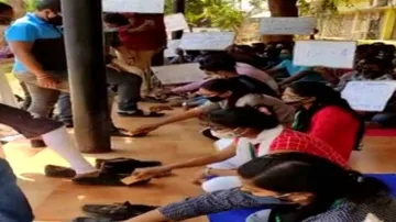 Odisha: OUAT Students Polish Shoes In Bhubaneswar Streets!
