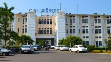 Odisha effects minor reshuffle in bureaucracy