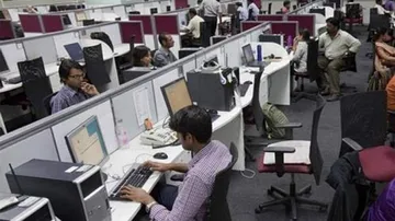 7th Pay Commission: PF, Salary, Gratuity Likely To Be Revised From April 1!
