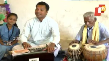 Odisha Teachers Receive Applause For Their Unique Style Of Tutorial