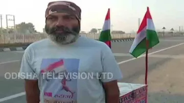 Man On His Nationwide On-Foot Journey To 'Ban EVM' Reaches Odisha