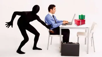 Hackers stand right behind as you shop online in India