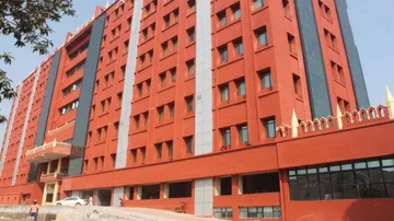 HC imposes fine of Rs 1,000 on chief secretary