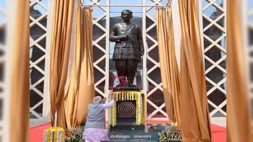 PM Modi Unveils Tallest Deendayal Upadhyaya Statue