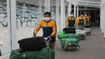 Six Members Of Pakistan Cricket Team Test Positive For Covid-19  In New Zealand