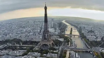 France Bans Travellers From Entering If They Were Double-Jabbed 9 Months Ago Or More