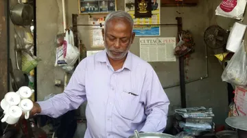Modi praises Cuttack tea-seller in 'Mann Ki Baat'