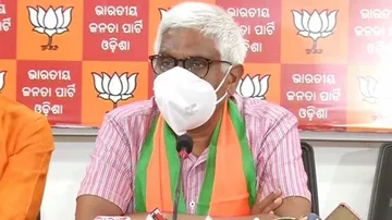 Hyder's Escape: Here Are The 10 Questions Fired At CM Naveen By Former Top Cop Prakash Mishra