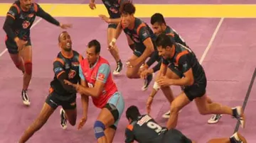 Pro Kabaddi: Bengaluru beat Patna, Warriors edge past Pink Panthers 