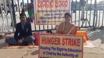 School Student Launches Hunger Strike In Front Of Puri Srimandir