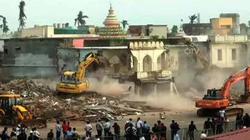 Odisha CM Felicitates 11 People Who Vacated Lands, Houses For Jagannath Temple Security