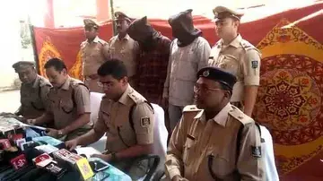 Rayagada Police arrests 2 persons for robbing bizman of Rs 9 lakh