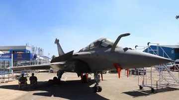 Railway engineers make Rafale model from scrap