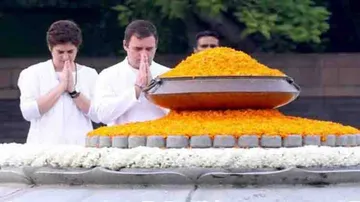 PM Modi, Top Congress Leaders Pay Tributes To Rajiv Gandhi On His Birth Anniversary