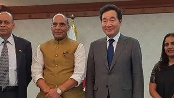 Rajnath meets South Korean PM, discusses strategic ties