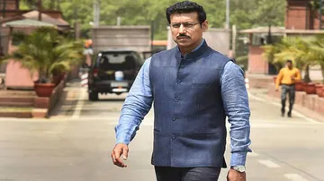 Sports fraternity hails Rathore's appointment