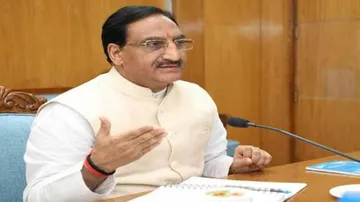 MHRD Fresh Notice On Fee Hike In IITs