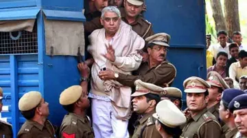 Haryana court convicts self-styled godman Rampal for murders