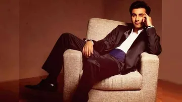 Ranbir Kapoor's Shocking Transformation From ‘Brahmastra’ To ‘Shamshera’