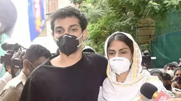 SSR Case: Bombay HC To Hear Rhea, Showik Bail Pleas Today