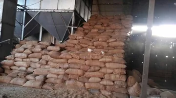 Supply dept raids 5 mills in Sambalpur, seizes over 20,000 bags of paddy