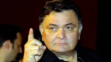 Rishi Kapoor criticises 'actors of this gen' for skipping Vinod Khanna's funeral