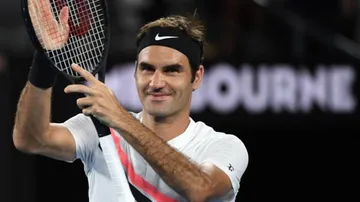 Australian Open 2018: Federer retains crown