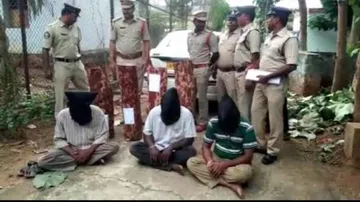 3 arrested for smuggling sandalwood from Odisha