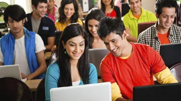SBI Recruitment 2019: Hurry Up! Today Is Last Date To Apply For These Posts